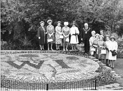A-Floral-Display-in-Alexandra-Park-depicting-the-WI-with-the-Mayor-Wilshin.-c1957.